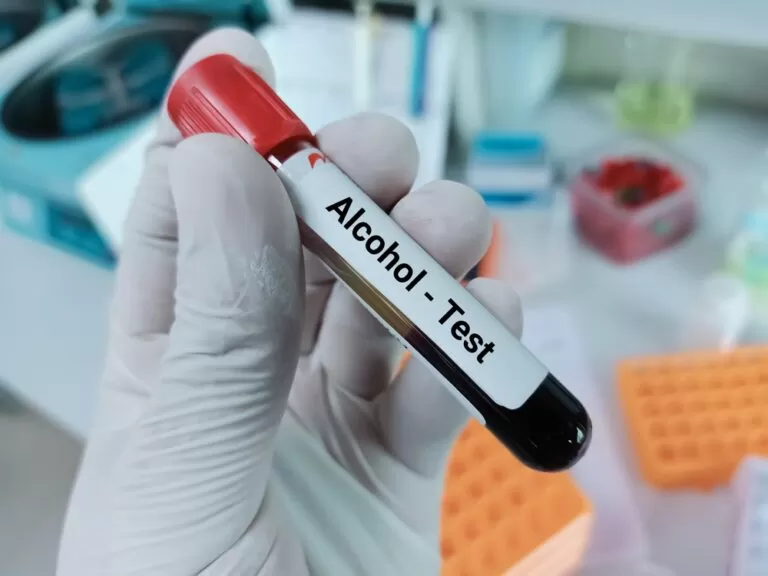 Deze test wijst uit hoe lang blijft alcohol in je bloed. Dit is de uitlag.