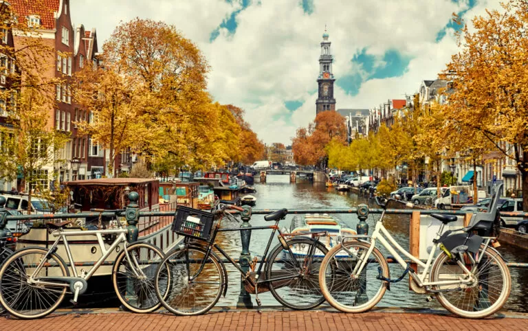 Afkickkliniek Amsterdam biedt hulp voor iedereen die verslaafd is aan alcohol of drugs.