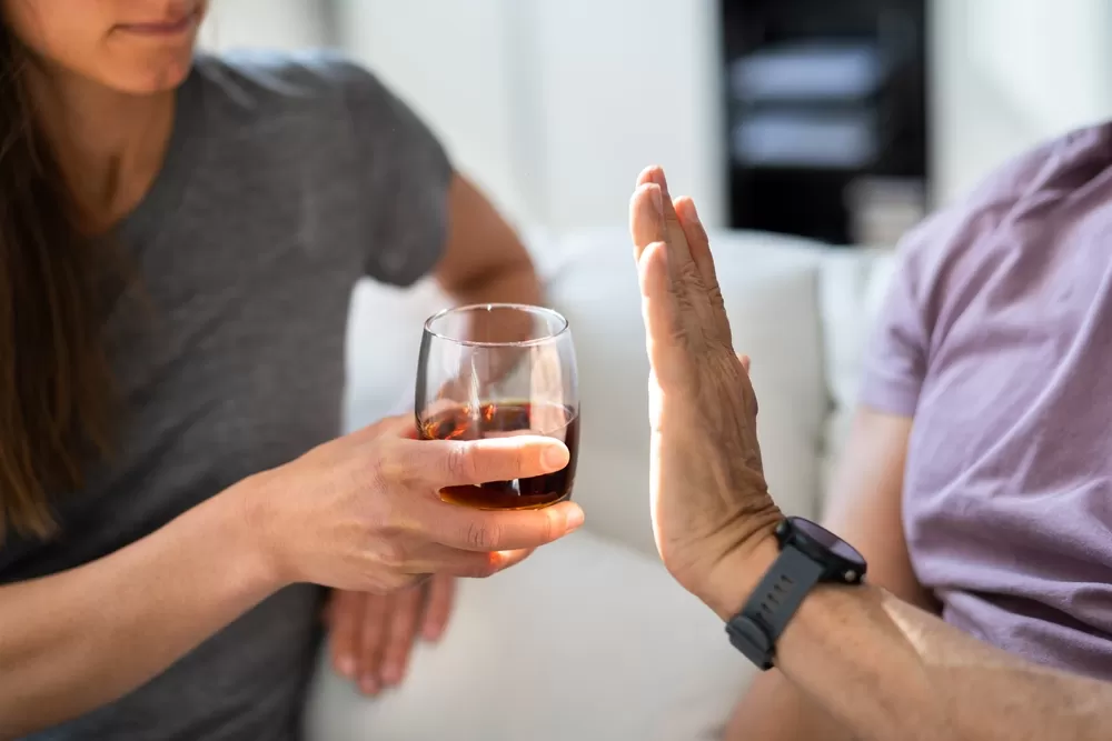 Een glas water in plaats van alcohol