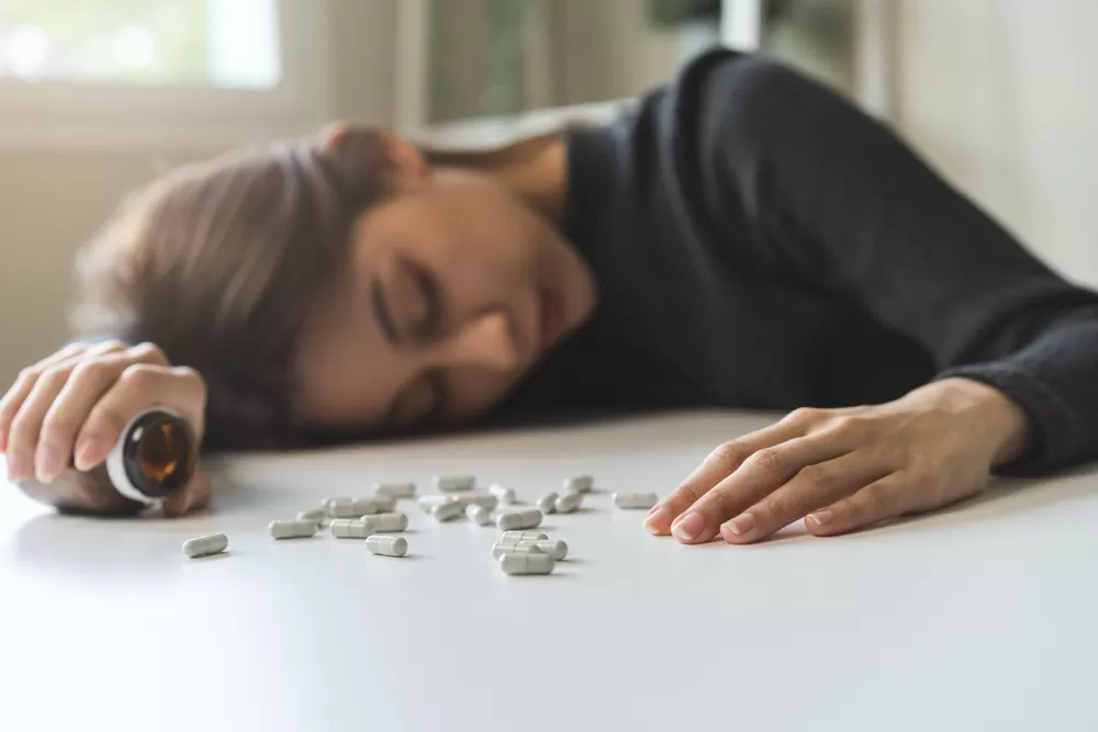 Iemand met een paniekaanval die hulp zoekt zonder Xanax