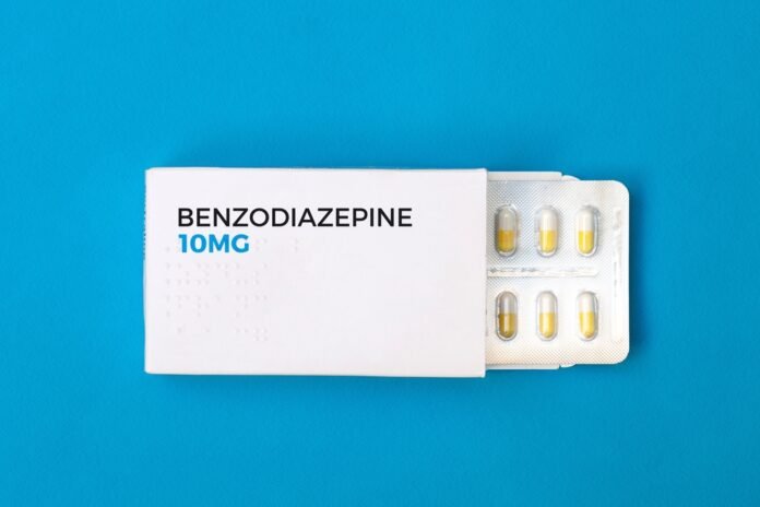 Benzodiazepinen is een groep medicijnen tegen angst en/of slaapproblemen. Ze maken iemand suf en slaperig.